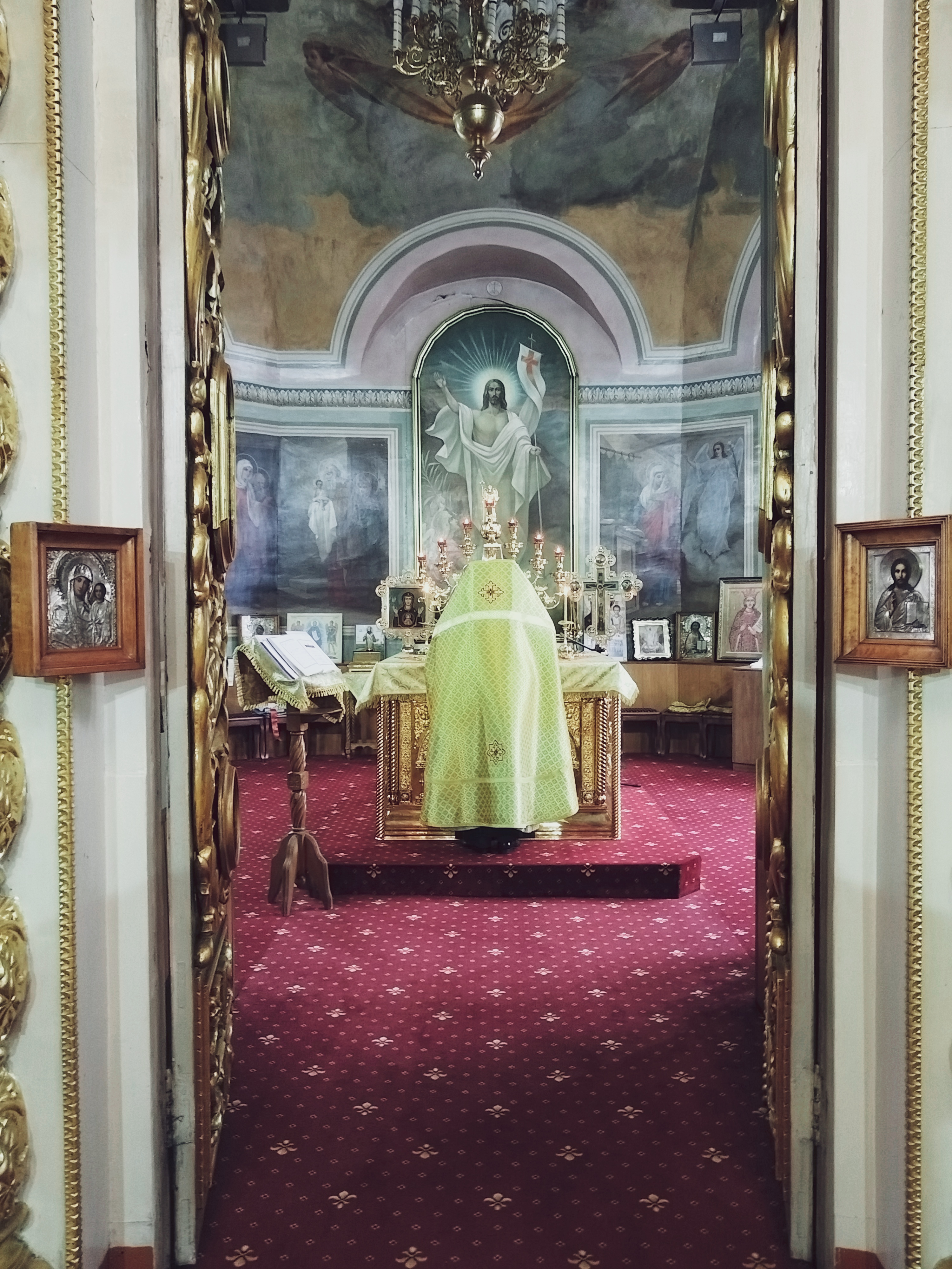 Православная Церковь чествует икону Божией Матери, именуемой "Троеручица" (VIII).